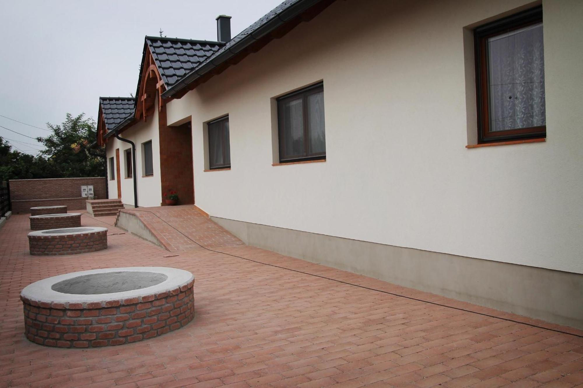 Hansag Vendeghaz Kapuvar Exterior photo